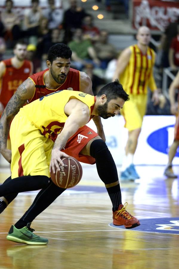 El UCAM Murcia pierte ante el FC Barcelona por un espeso ataque (64-76)