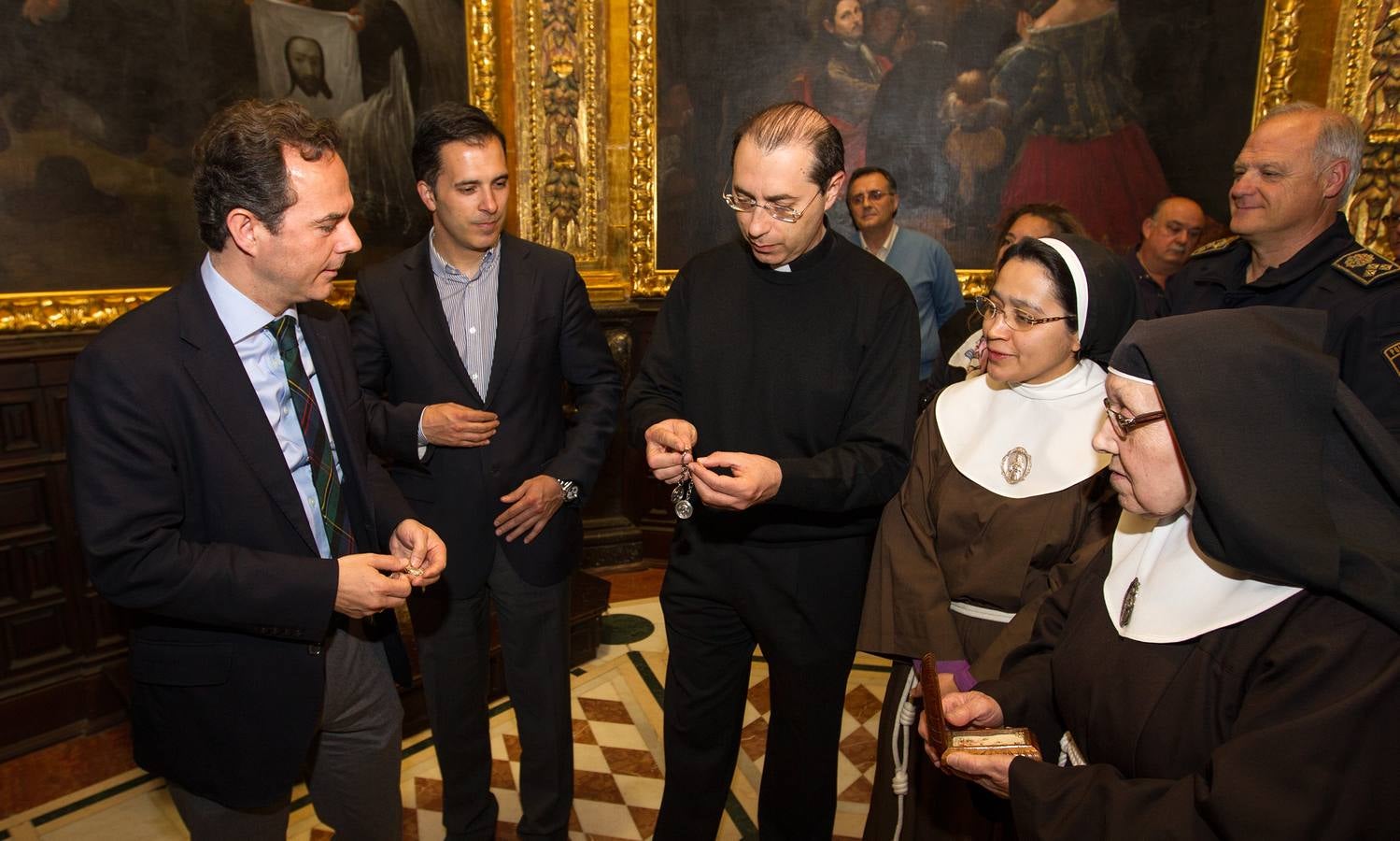 Ensayo de la apertura del camarín de la Santa Faz