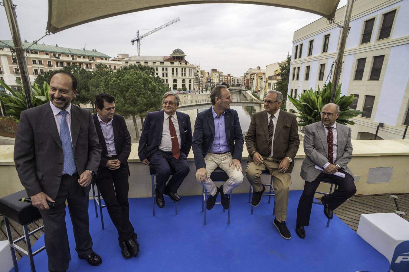 Fabra se reúne con los agricultores de la Vega Baja