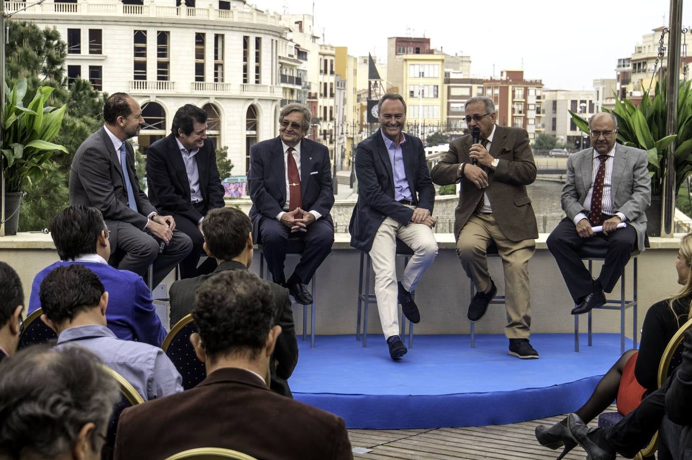 Fabra se reúne con los agricultores de la Vega Baja