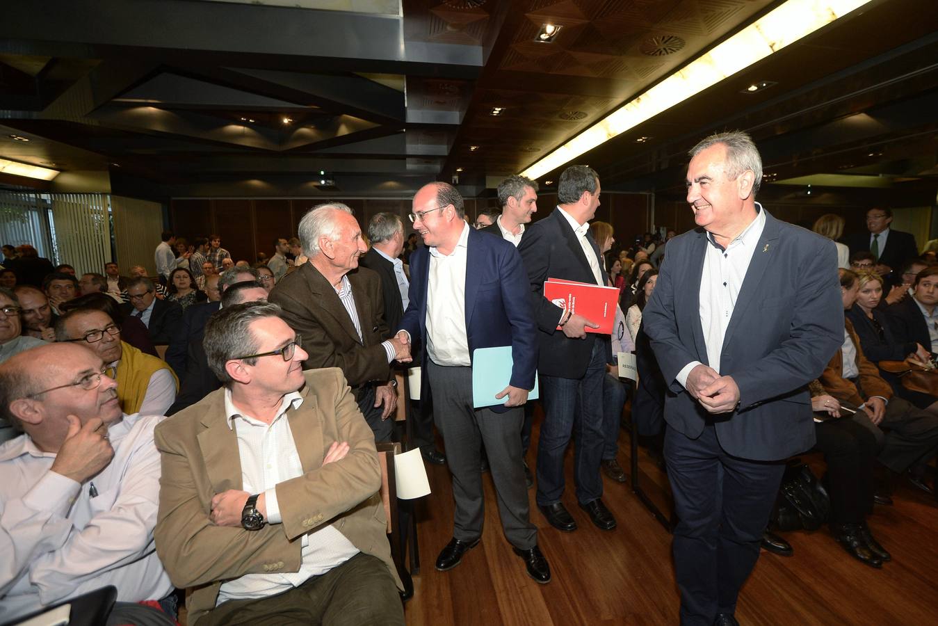 Los candidatos regionales apuestan por pactos puntuales y no de gobierno