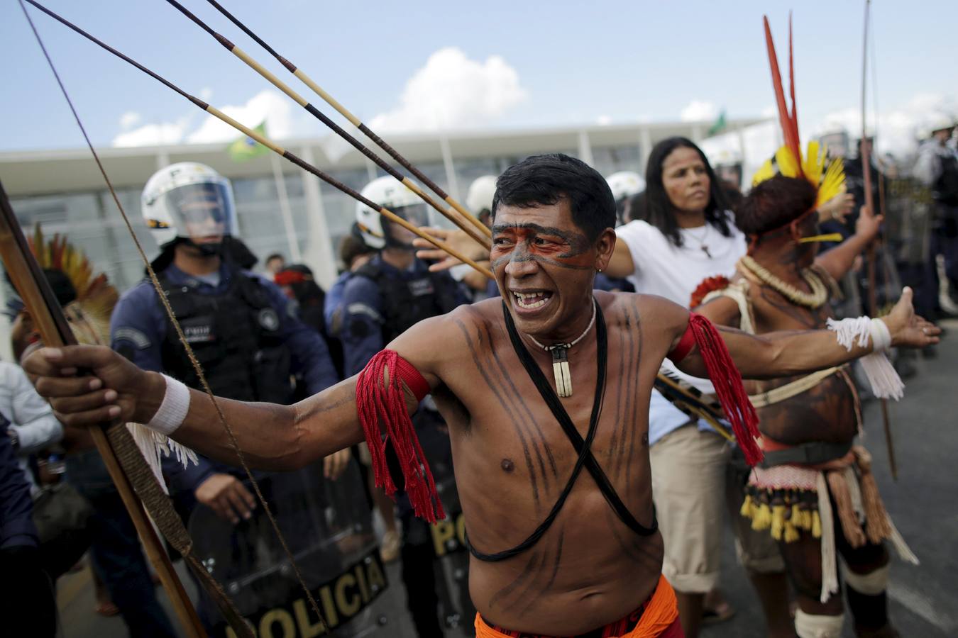 Los indígenas quieren sus tierras
