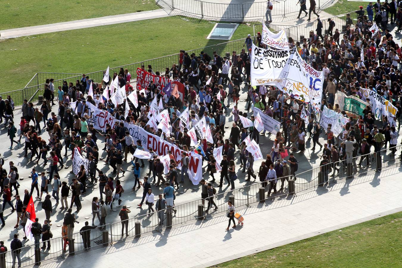 «Que Chile decida su educación»