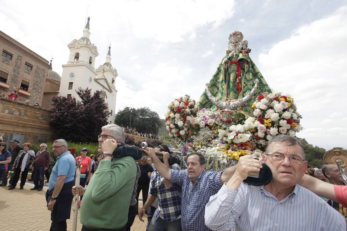 La Virgen de la Fuensanta regresa a su santuario de Algezares
