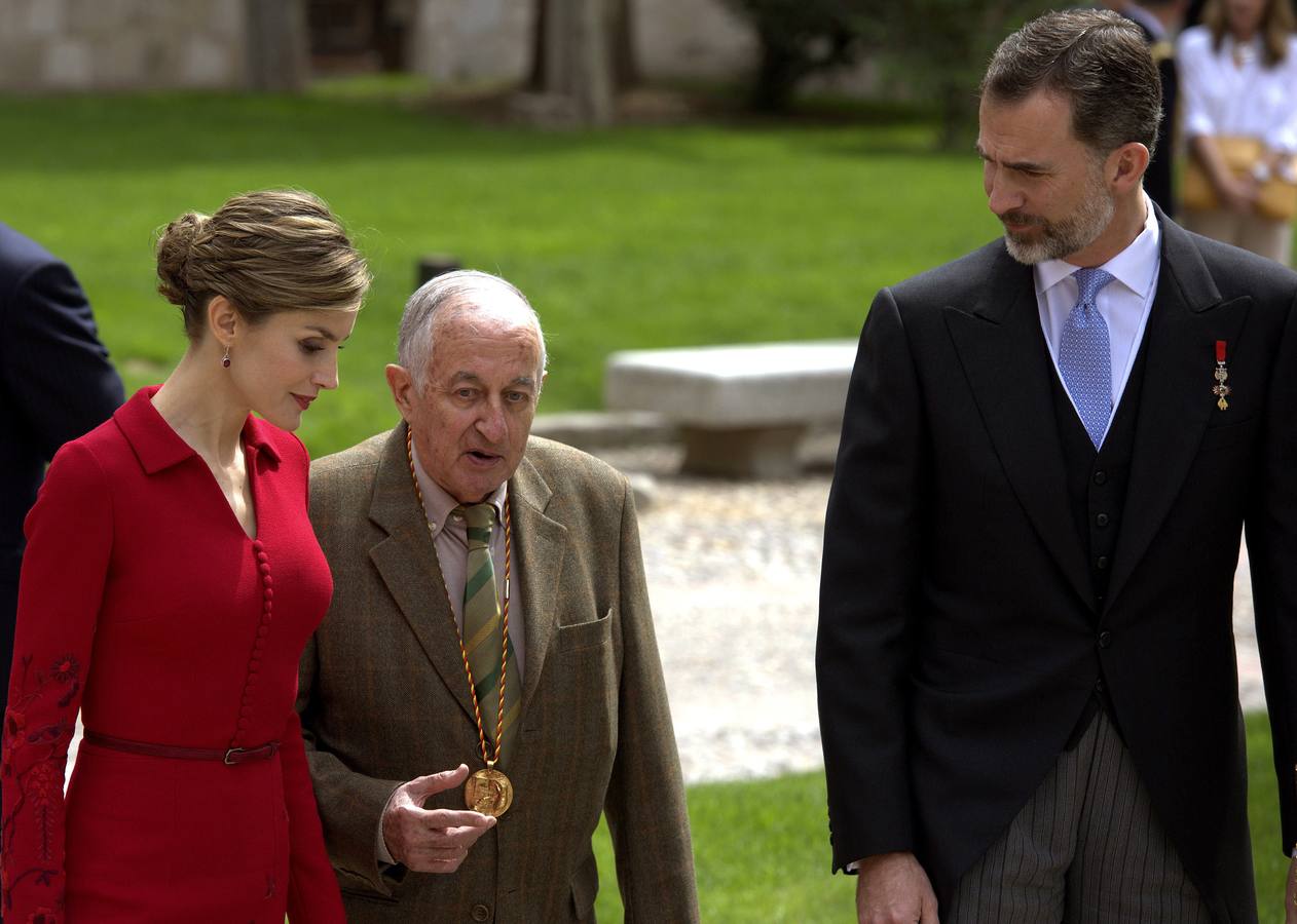 Los Reyes presiden la ceremonia de entrega del Cervantes 2014