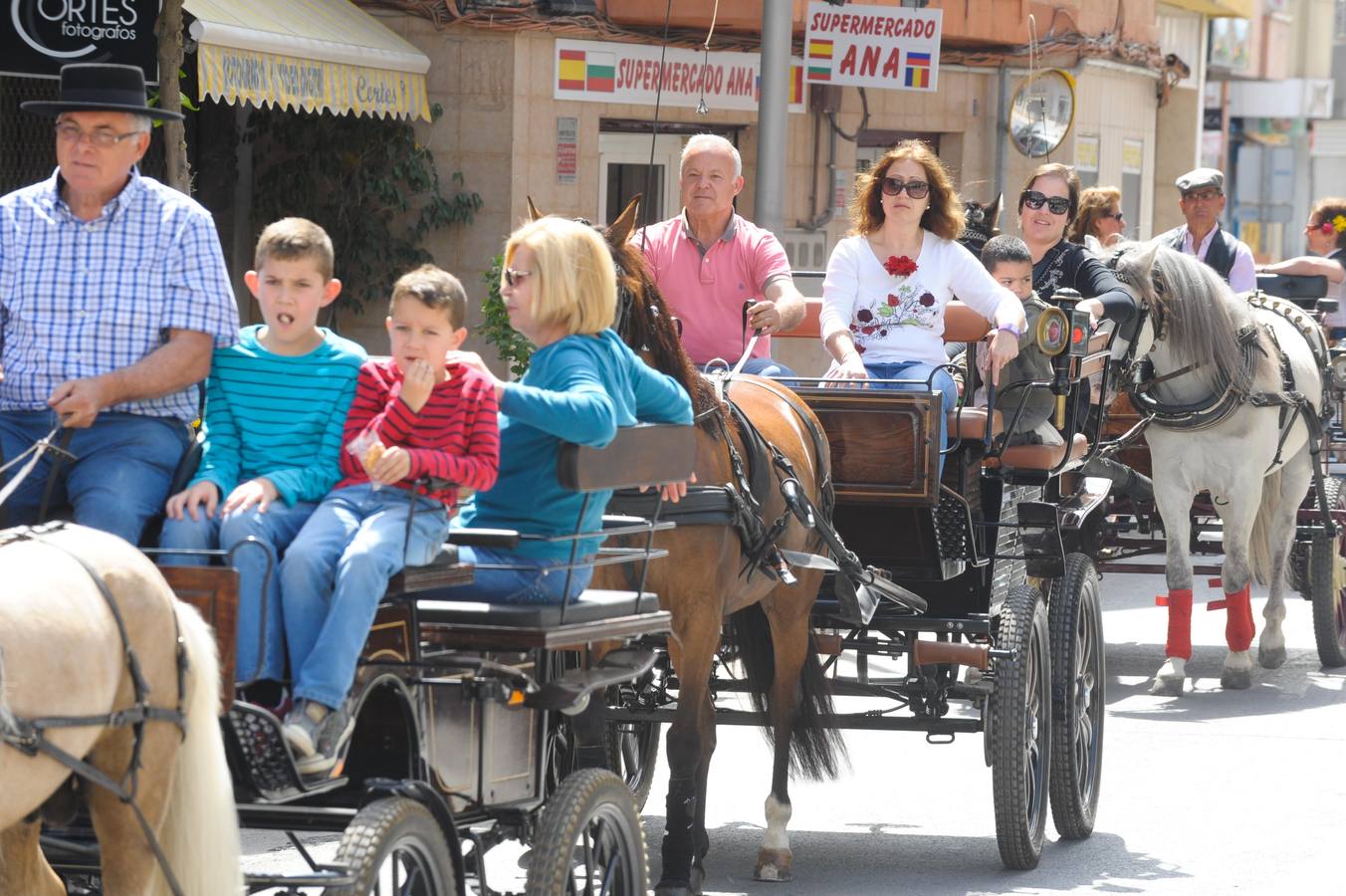 Desfile huertano y paellas en el Día del Vecino de Alquerías