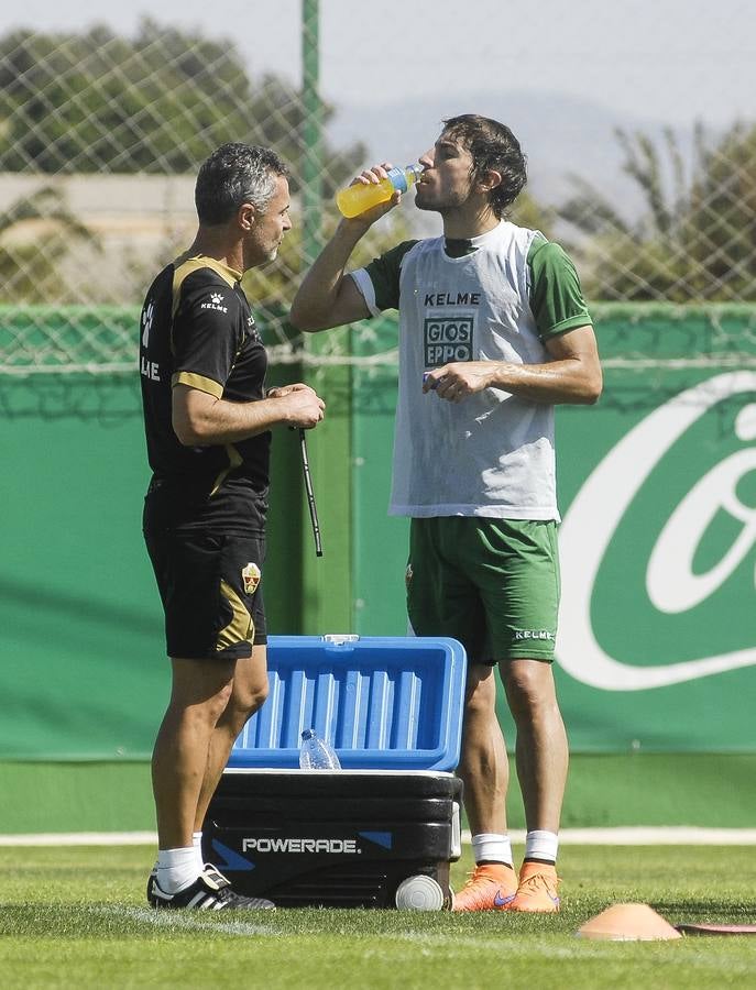 Escribá ensaya con Samu Martínez