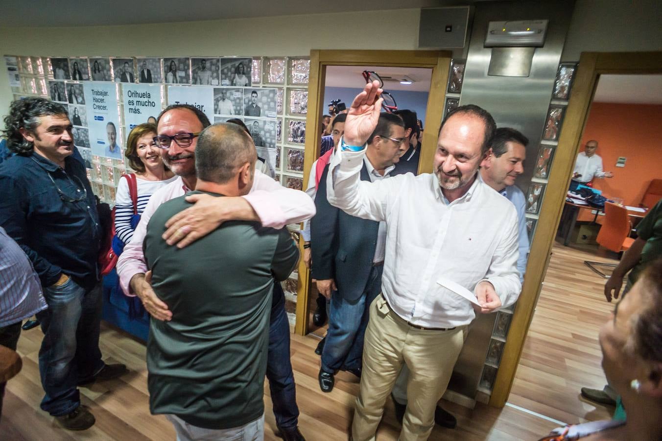 Noche electoral en la sede del PP de Orihuela