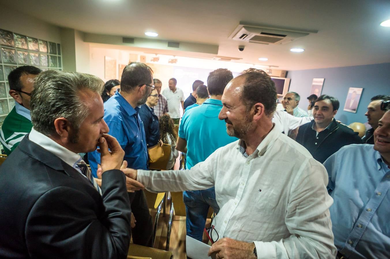 Noche electoral en la sede del PP de Orihuela