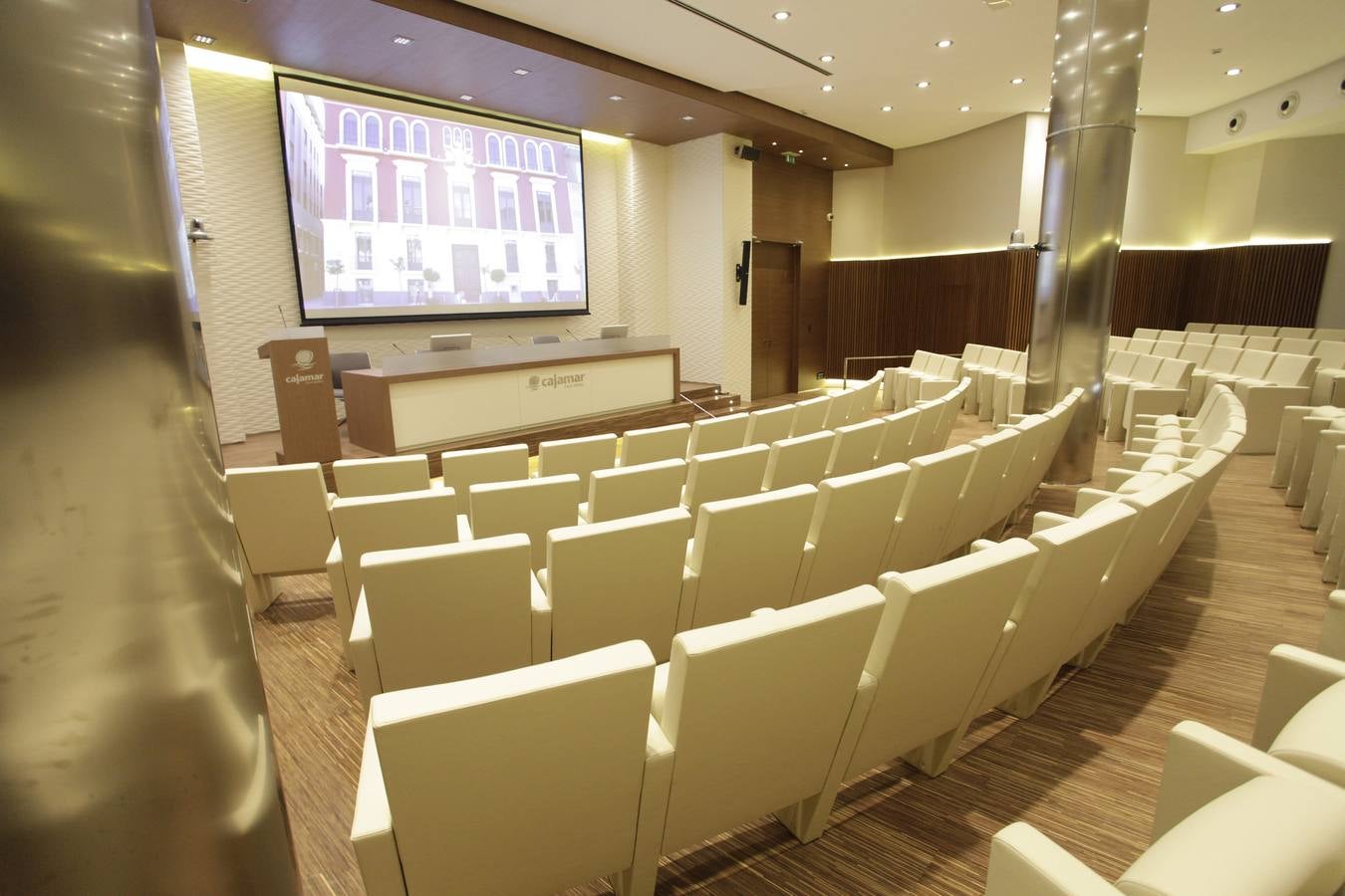 El Palacio Campuzano con sello de Cajamar