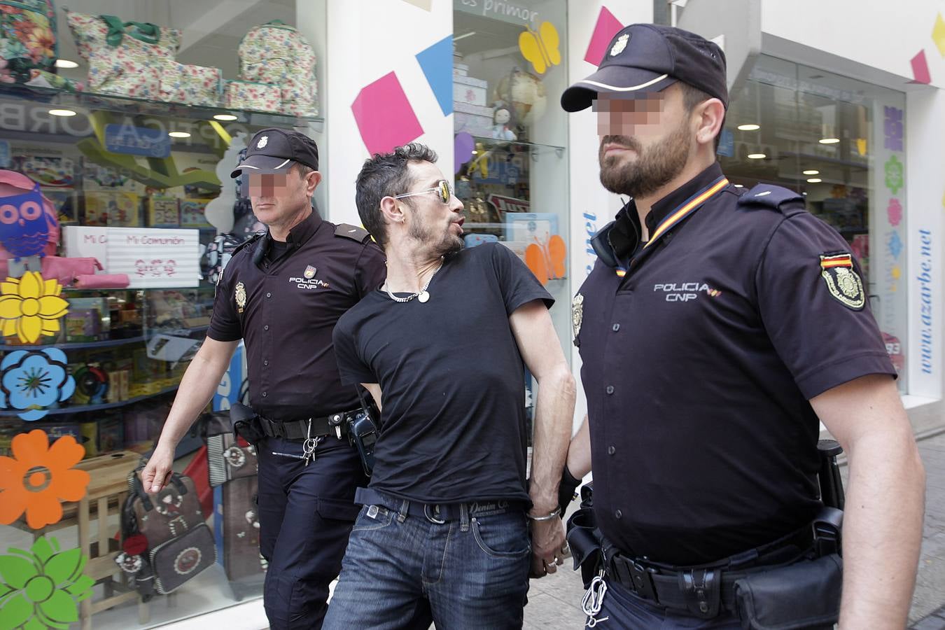 Redada en un club de fumadores de cannabis en Murcia