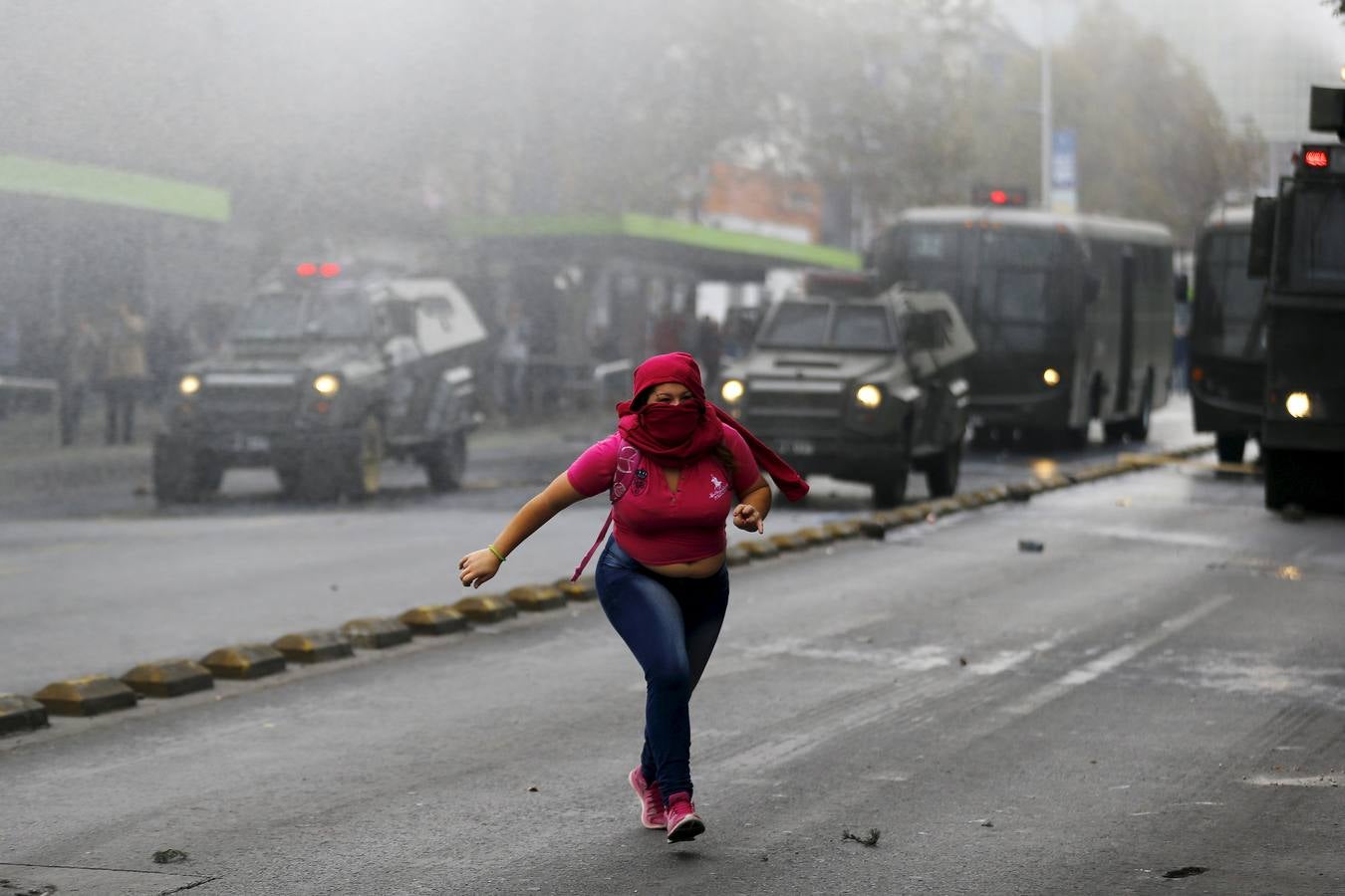 Estudiantes chilenos en pie de guerra