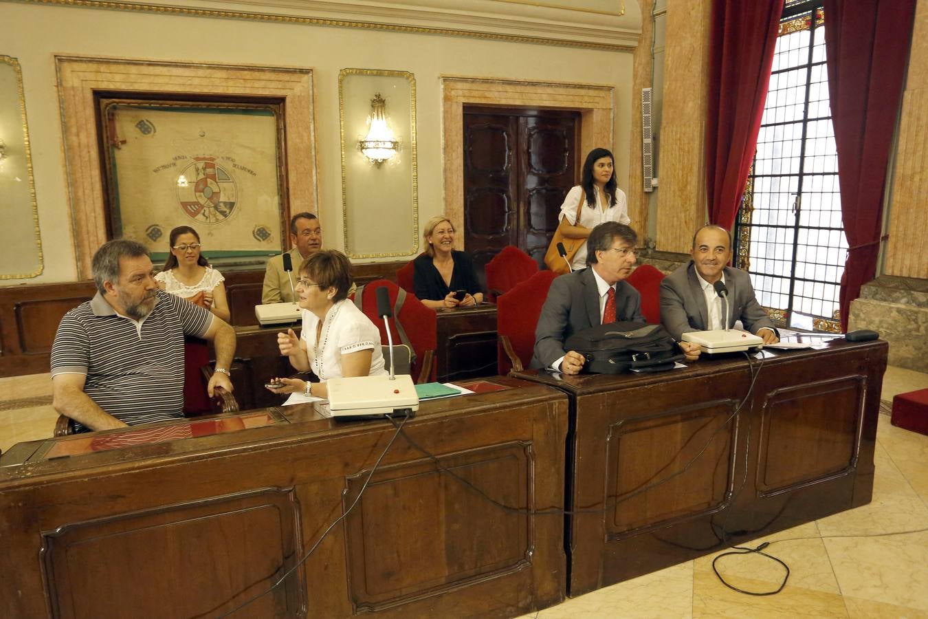 El Pleno de los abrazos