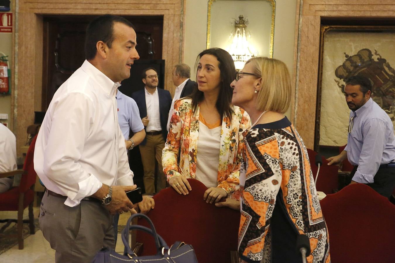 El Pleno de los abrazos