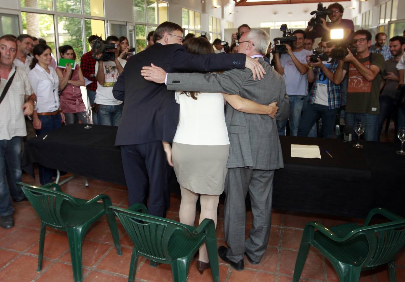 Firma del &#039;Acord del Botànic&#039;