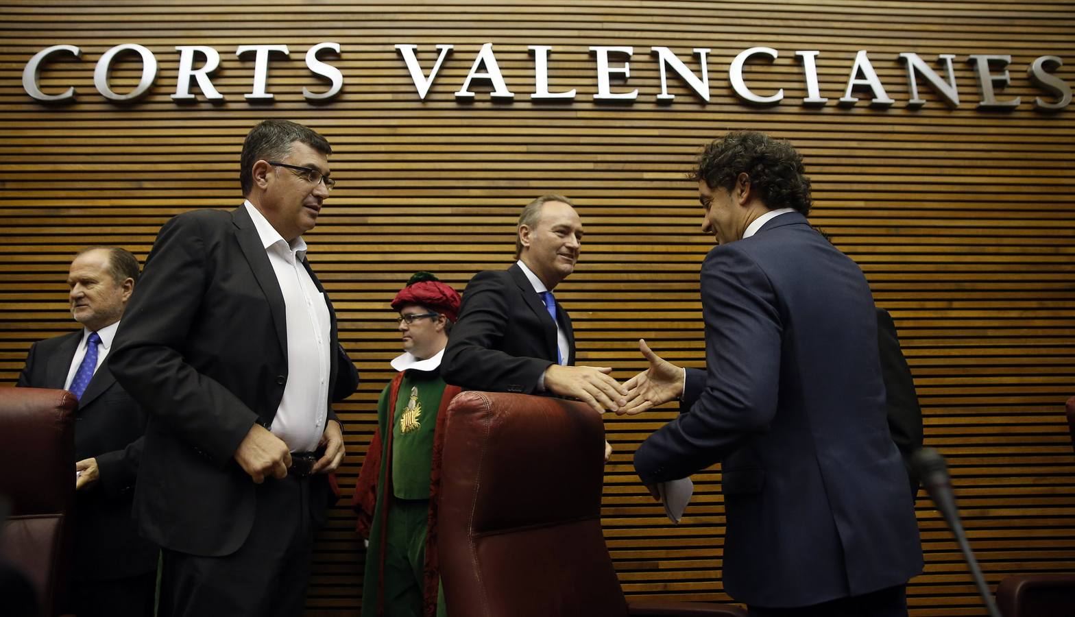 Sesión constitutiva de Les Corts de la novena legislatura