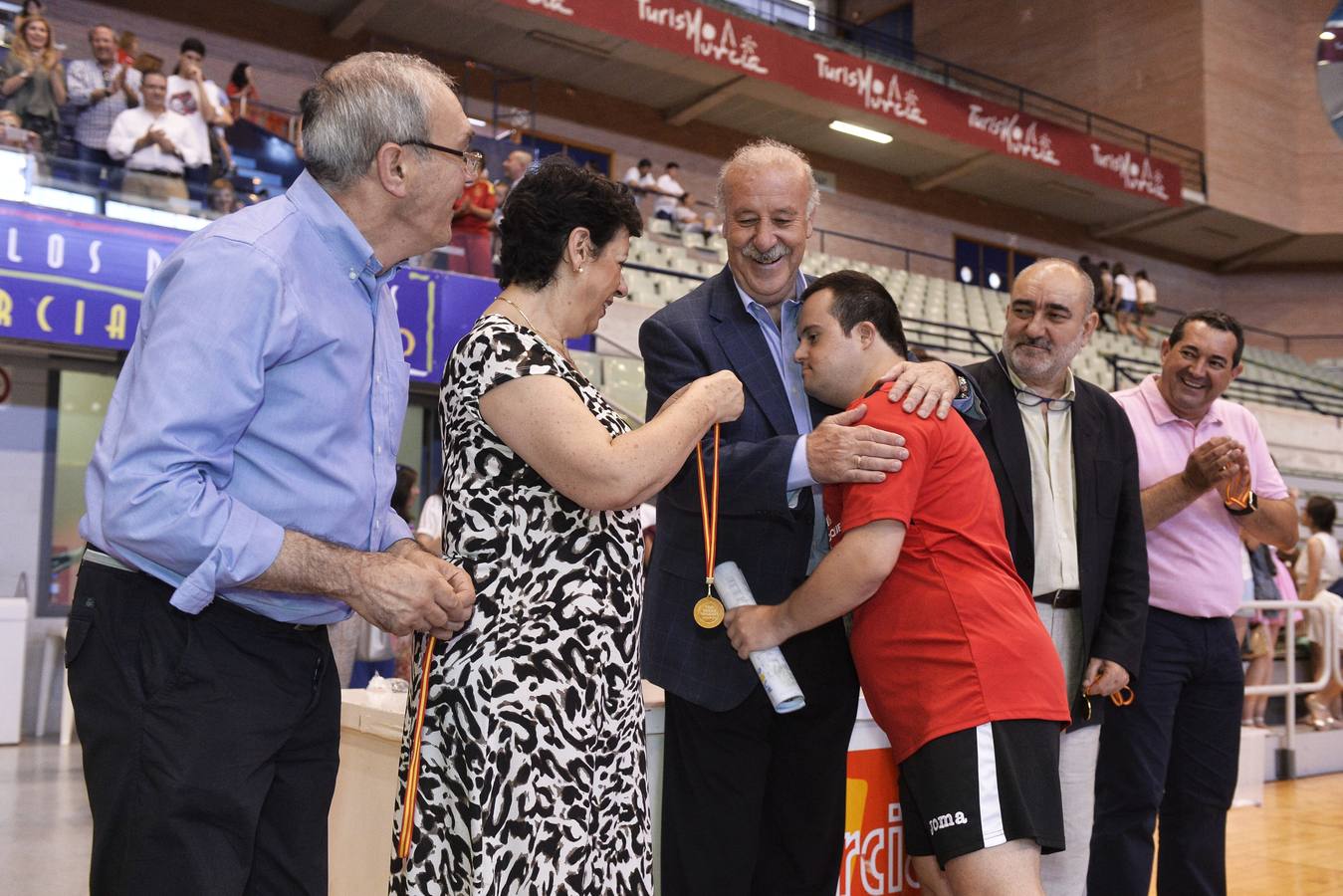 Assido homenajea a Vicente Del Bosque