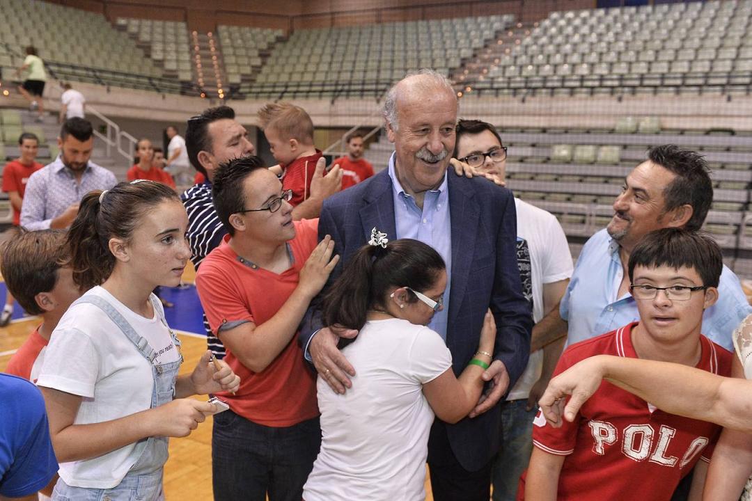 Assido homenajea a Vicente Del Bosque