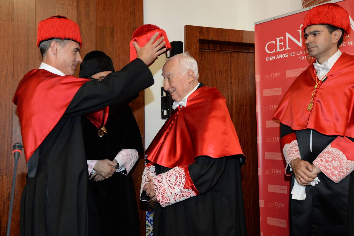 La UMU nombra doctor honoris causa al romanista Hans Ankum