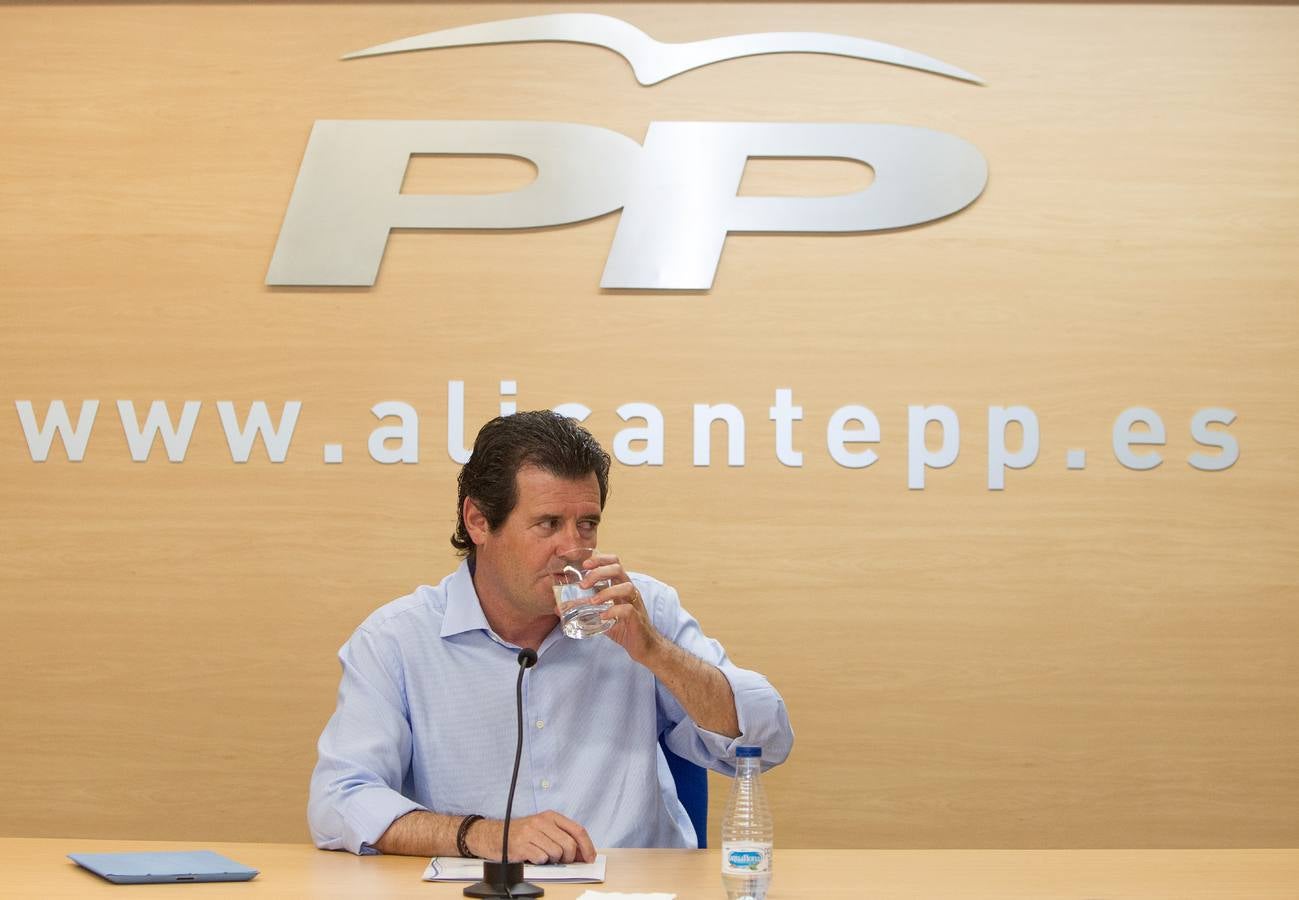 José Císcar renuncia a presidir la Diputación de Alicante