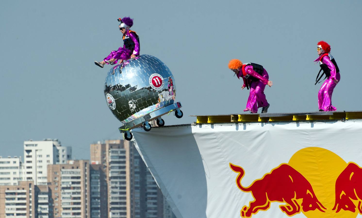 Los autos locos y tortazos de risa en Rusia