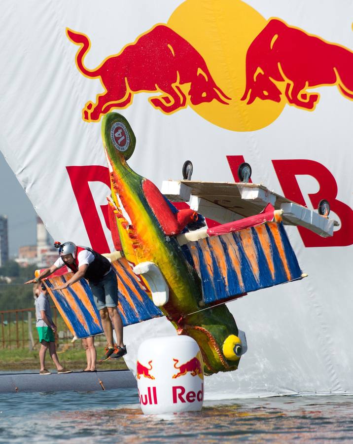 Los autos locos y tortazos de risa en Rusia