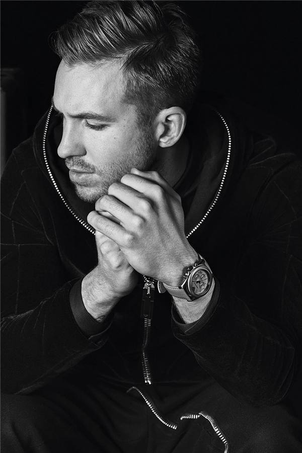 Calvin Harris se desnuda para Emporio Armani