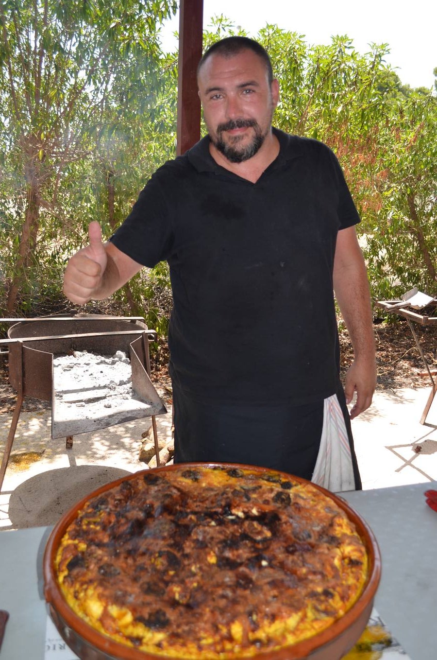 Los &#039;amigos del Arroz con Costra&#039; reúnen a los entes festeros