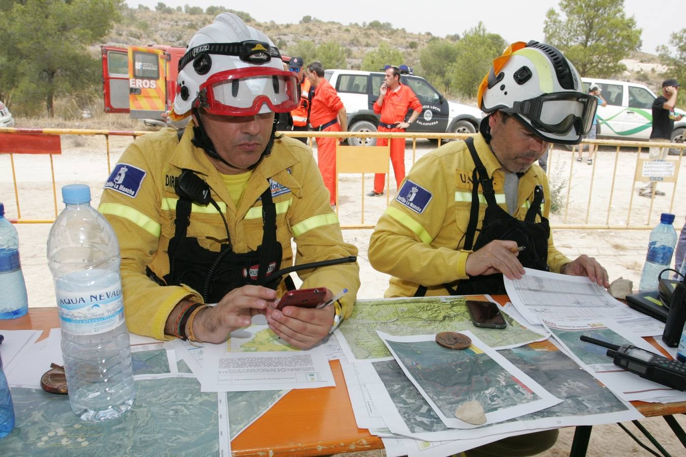 Trabajos de extinción del incendio de Cieza