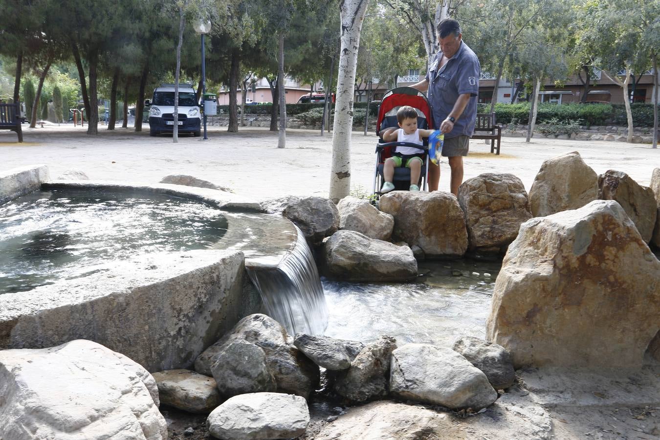 Batallón de limpieza en los parques de Murcia