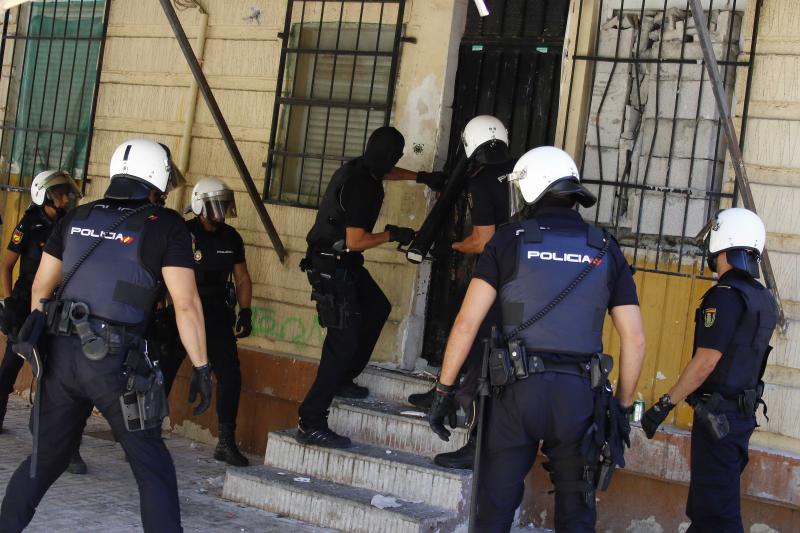 Una treintena de detenidos en una redada antidroga en La Paz