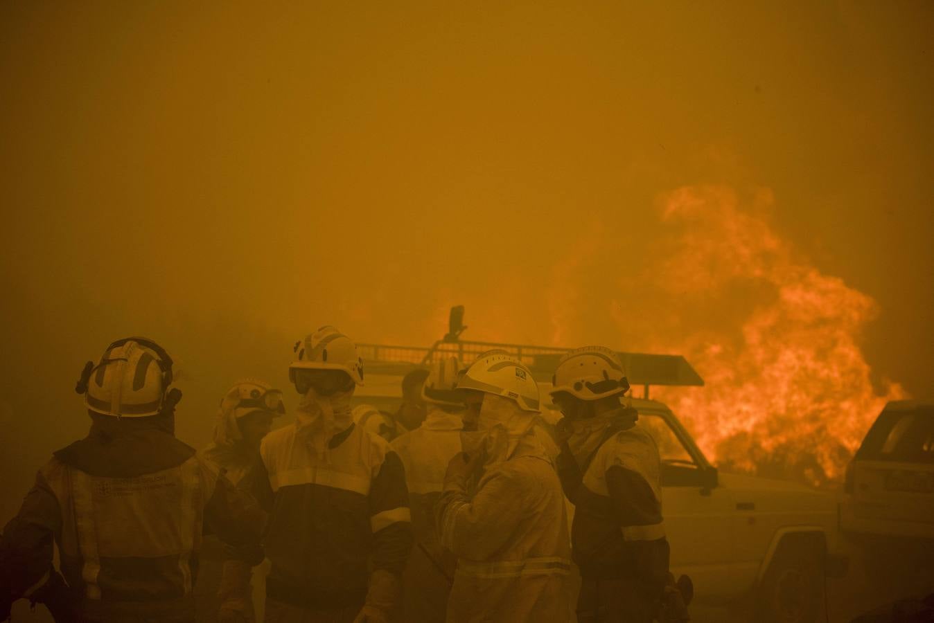 Un devastador incendio sacude Orense