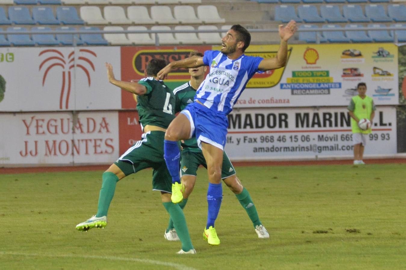 Las mejores imágenes del choque entre La Hoya Lorca y Betis B