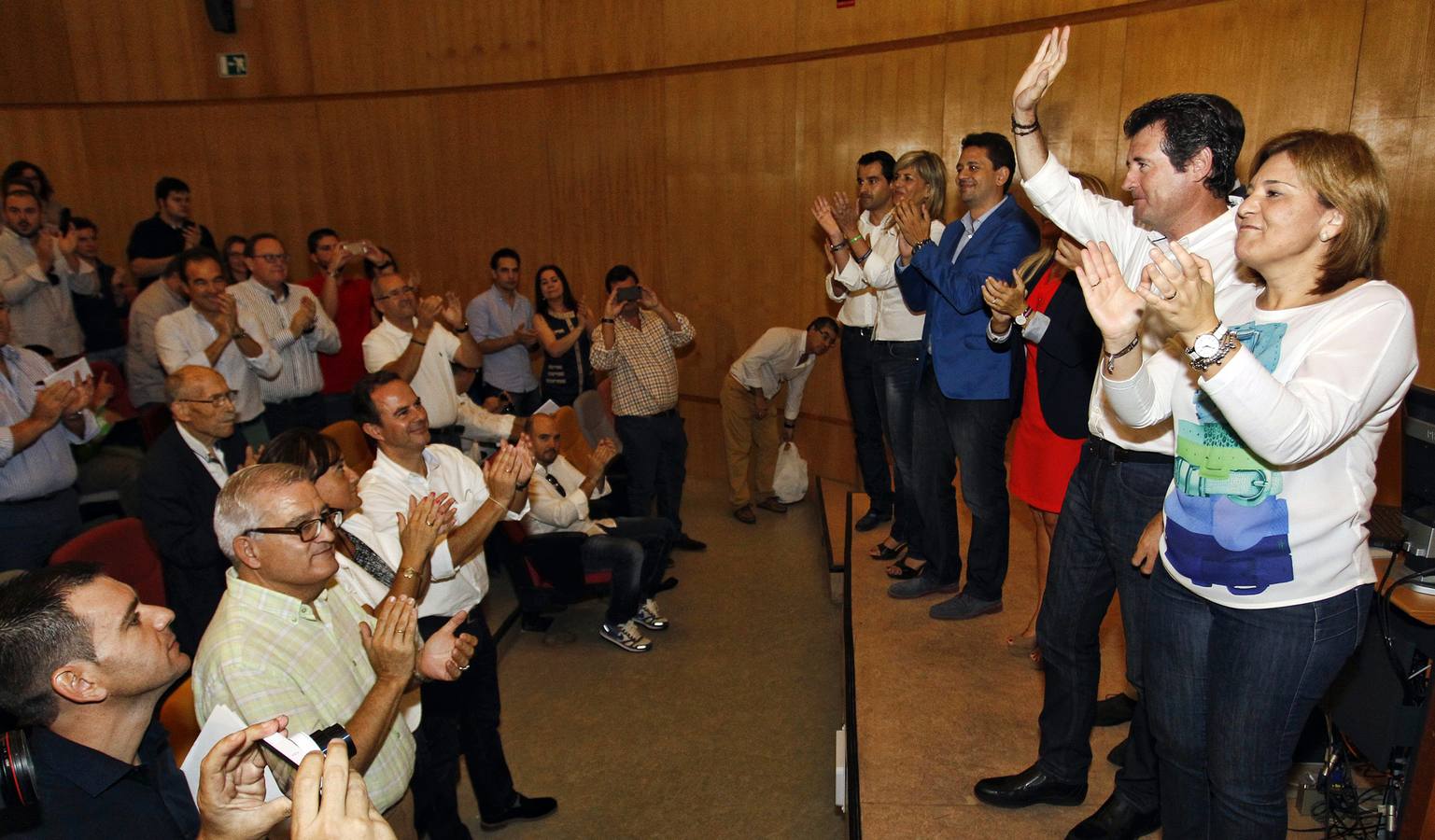 Císcar, Isabel Bonig y César Sánchez en la clausura de la Convención Provincial del PPCV en Alicante