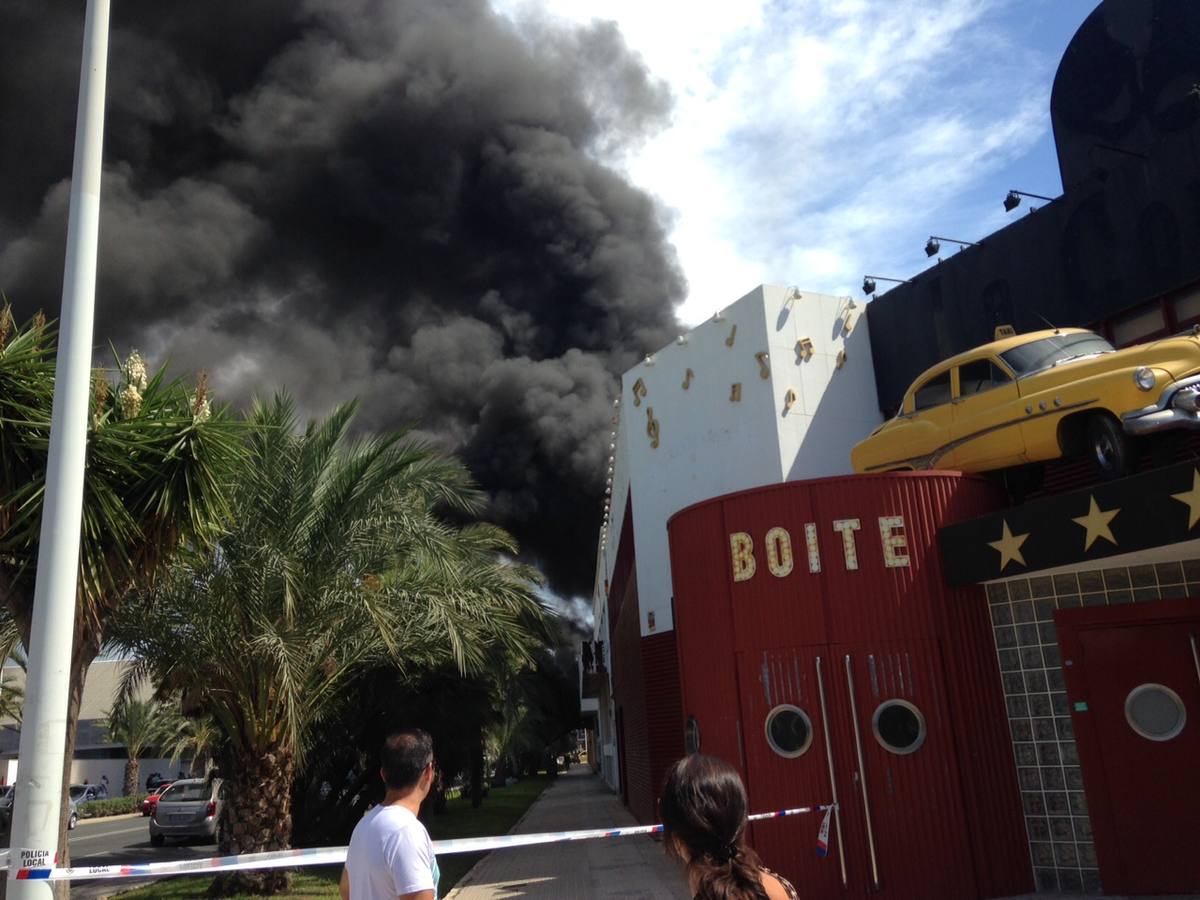 La chispa de una radial pudo originar el incendio con un herido leve en Elche