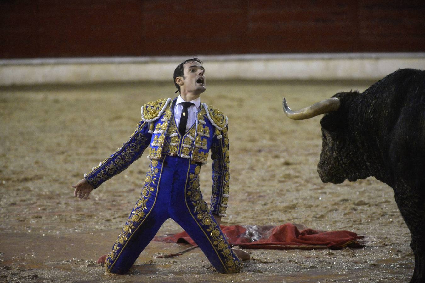 Antonio Puerta corta cuatro orejas y un rabo en la corrida de Abarán