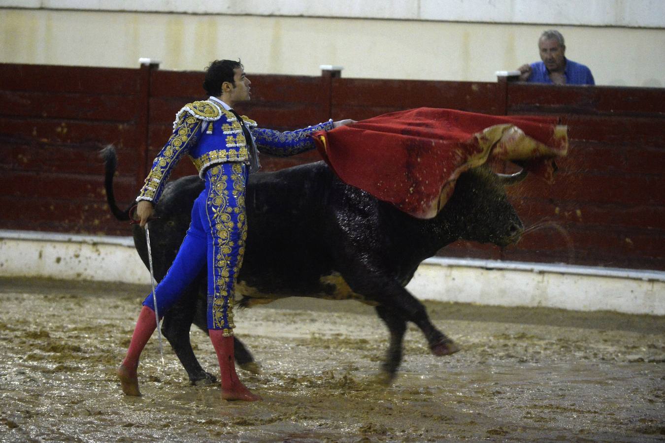 Antonio Puerta corta cuatro orejas y un rabo en la corrida de Abarán