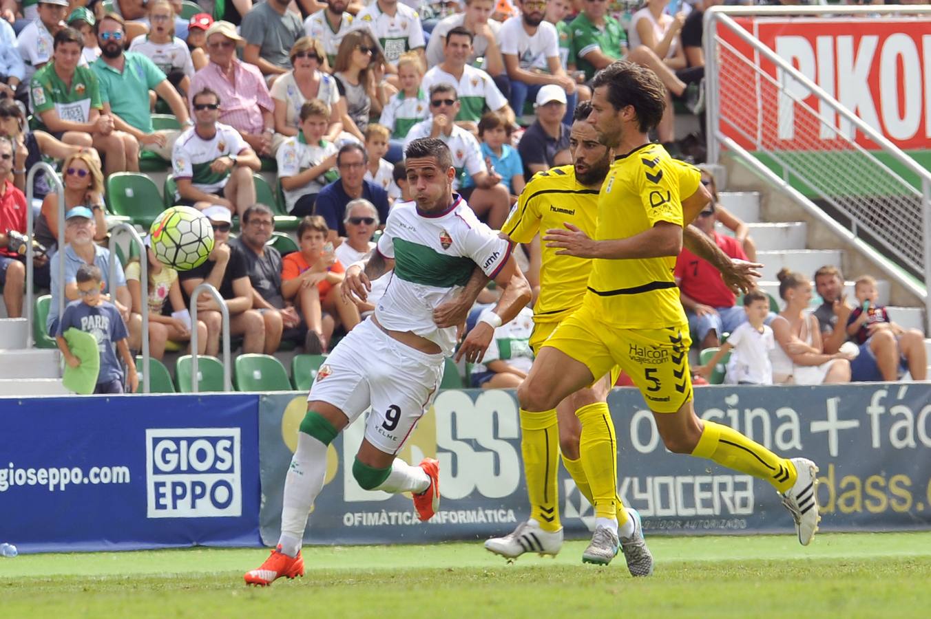 Partido entre el Elche y el Oviedo