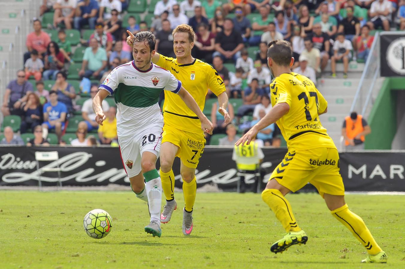 Partido entre el Elche y el Oviedo