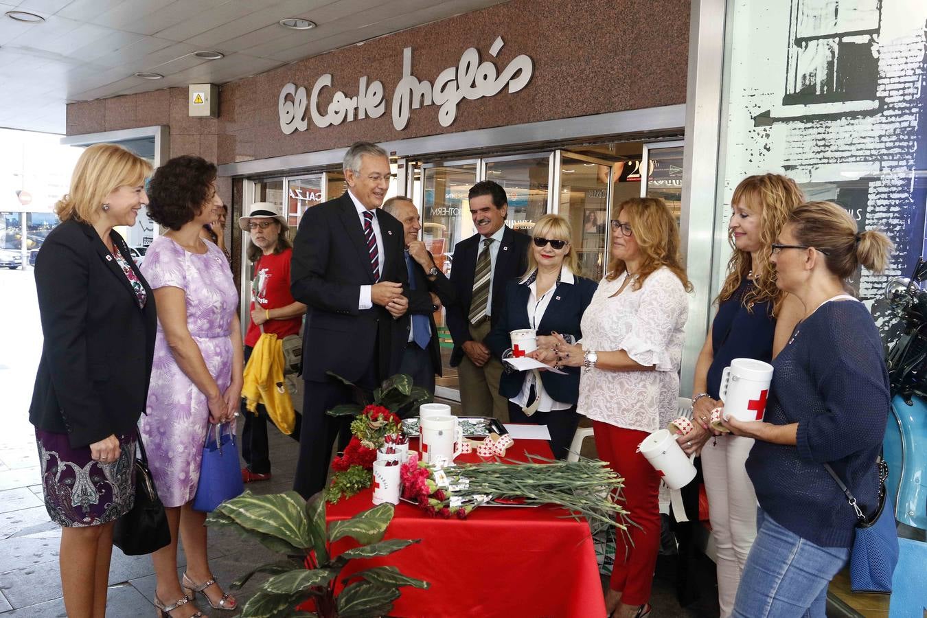 Cruz Roja con los refugiados