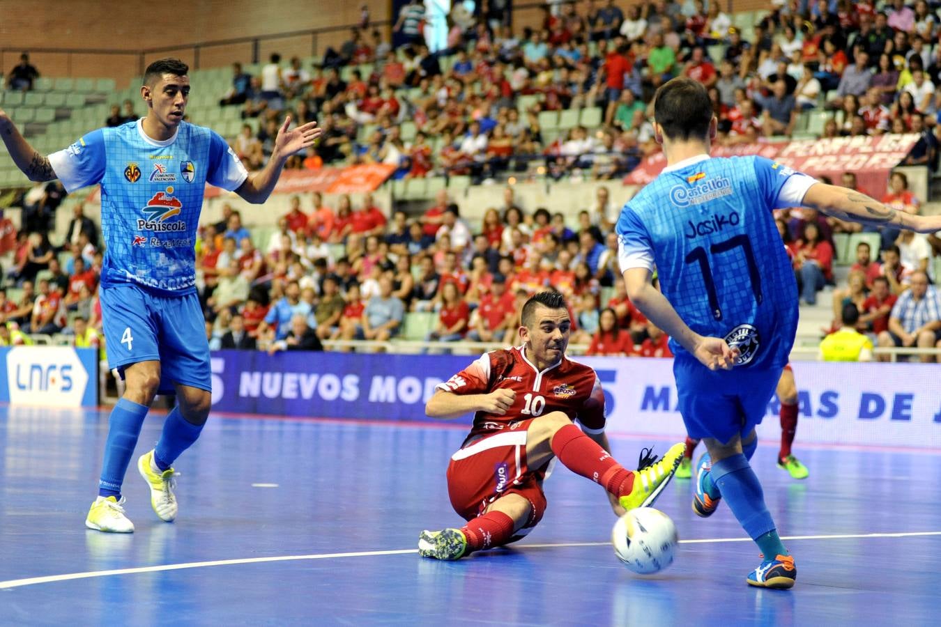 Las mejores imágenes del choque entre ElPozo Murcia y el Peñíscola