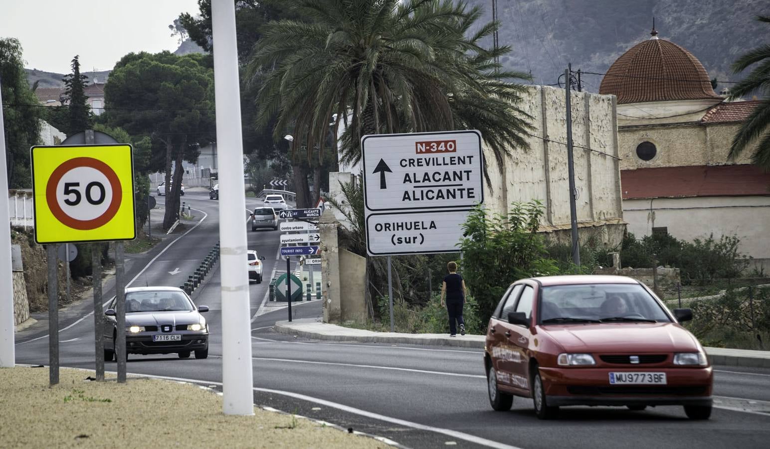 El PSOE reclama un paso de peatones en la N-340 a la altura del cementerio