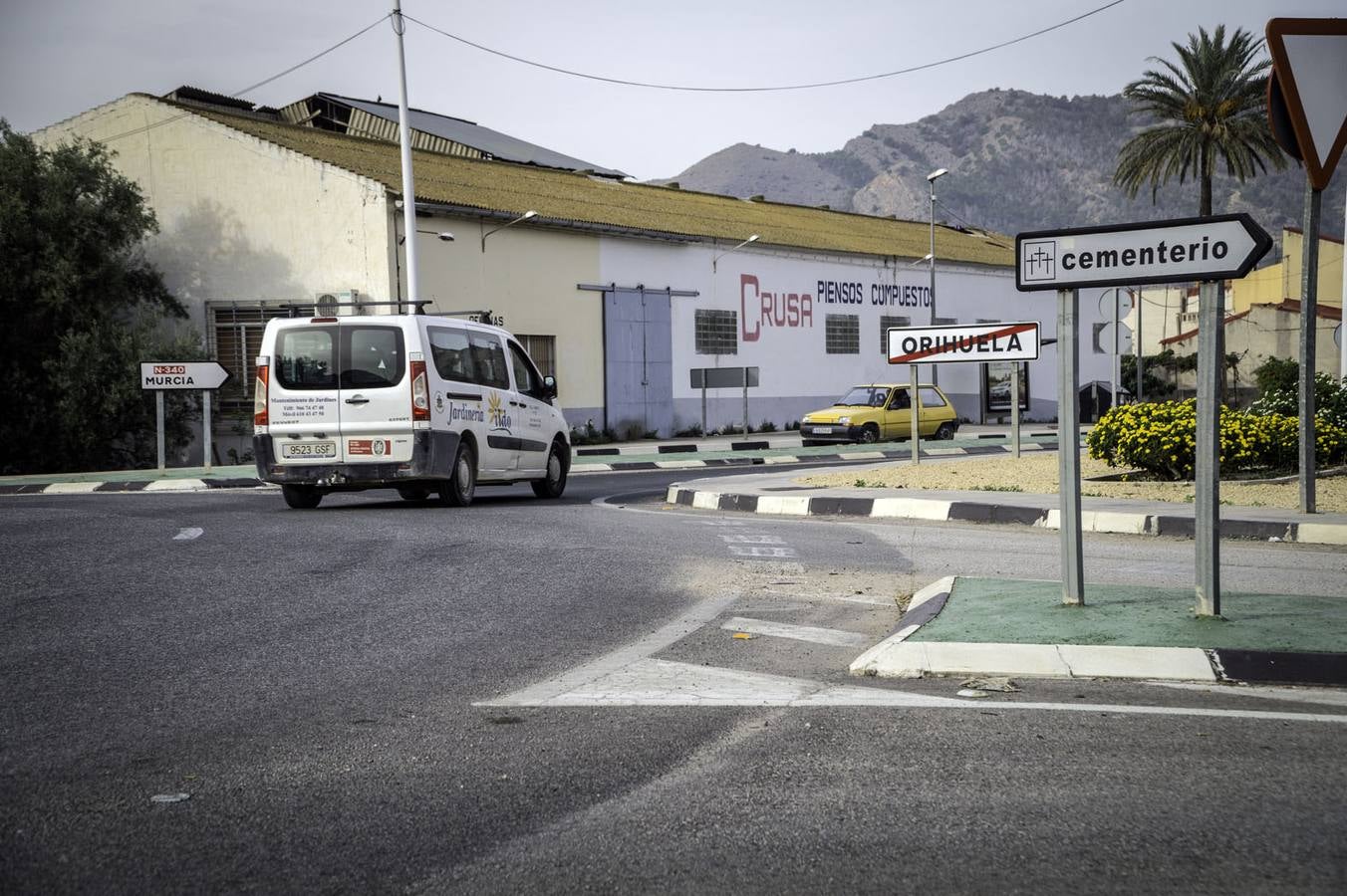 El PSOE reclama un paso de peatones en la N-340 a la altura del cementerio