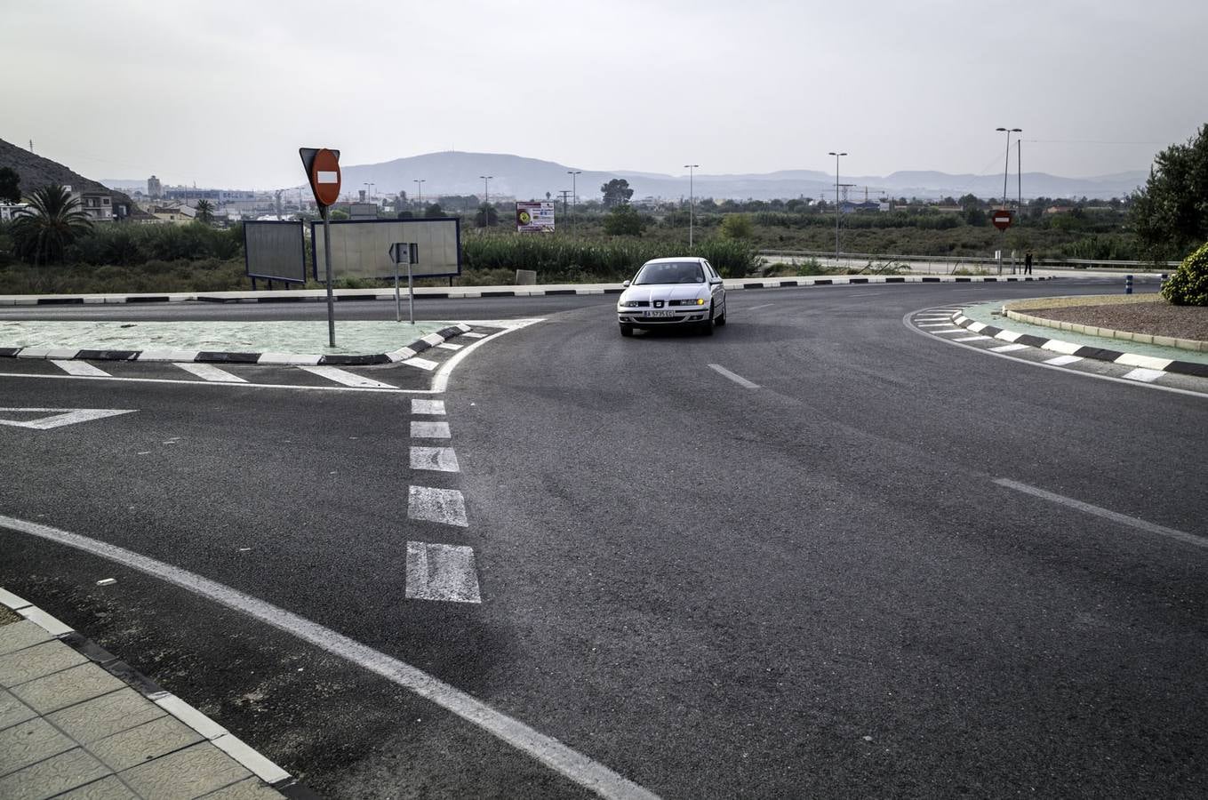 El PSOE reclama un paso de peatones en la N-340 a la altura del cementerio