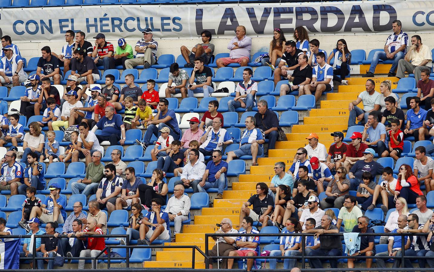 Las mejores imágenes del Hércules - Badalona (2-0)