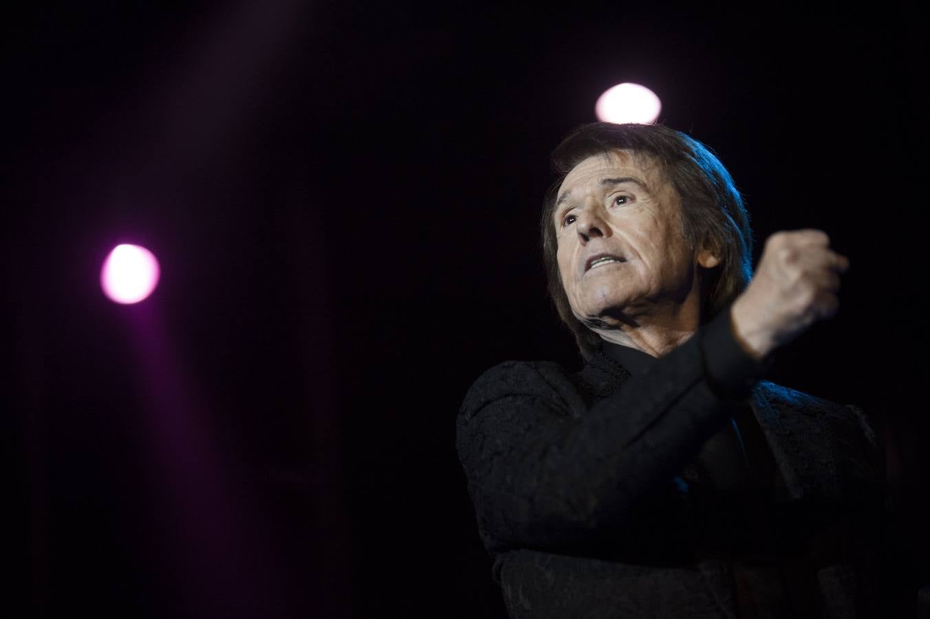 Raphael suena a orquesta