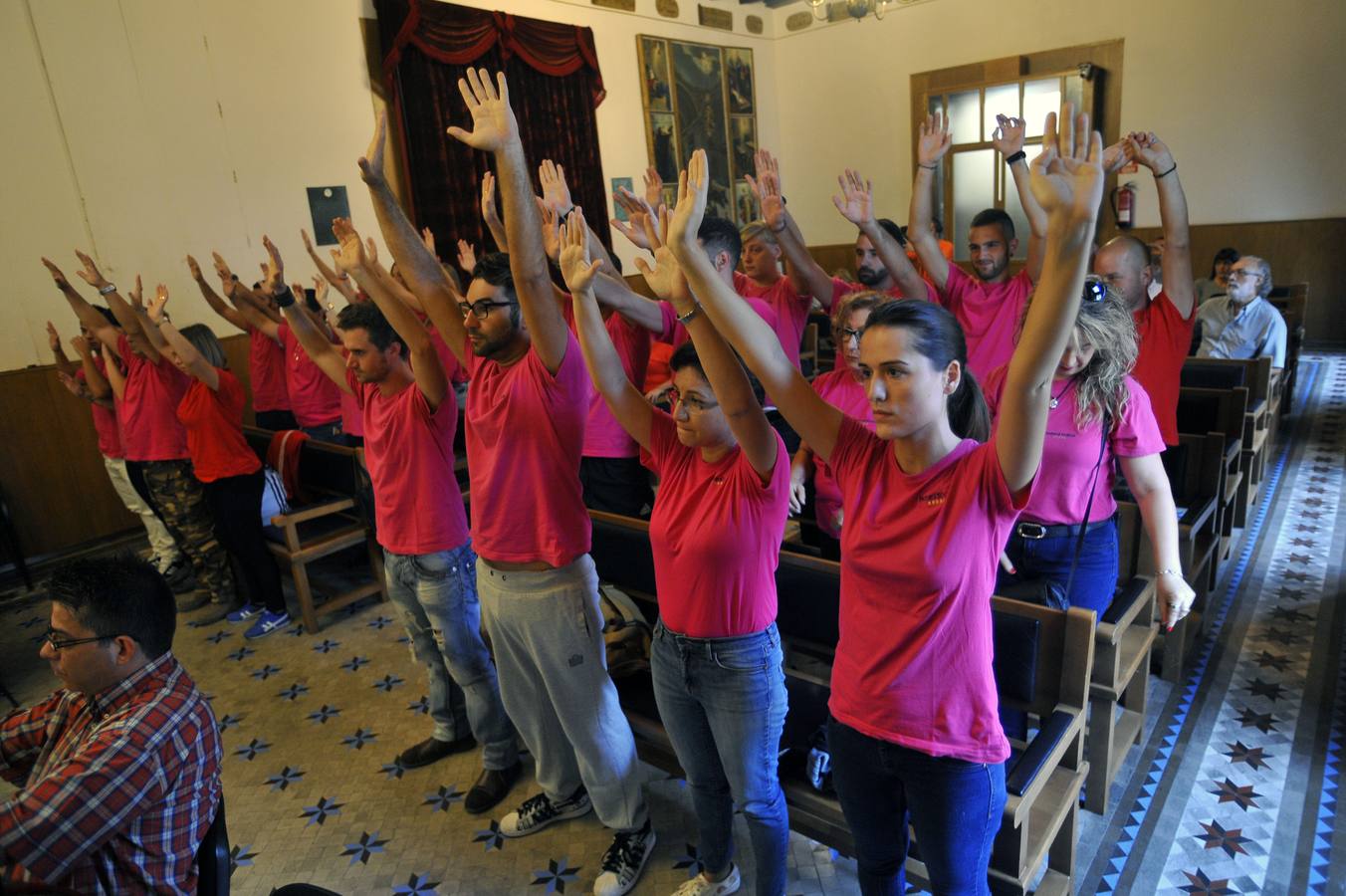 El PSOE niega que supiera la causa de la marcha de Vives y el PP pide dimisiones