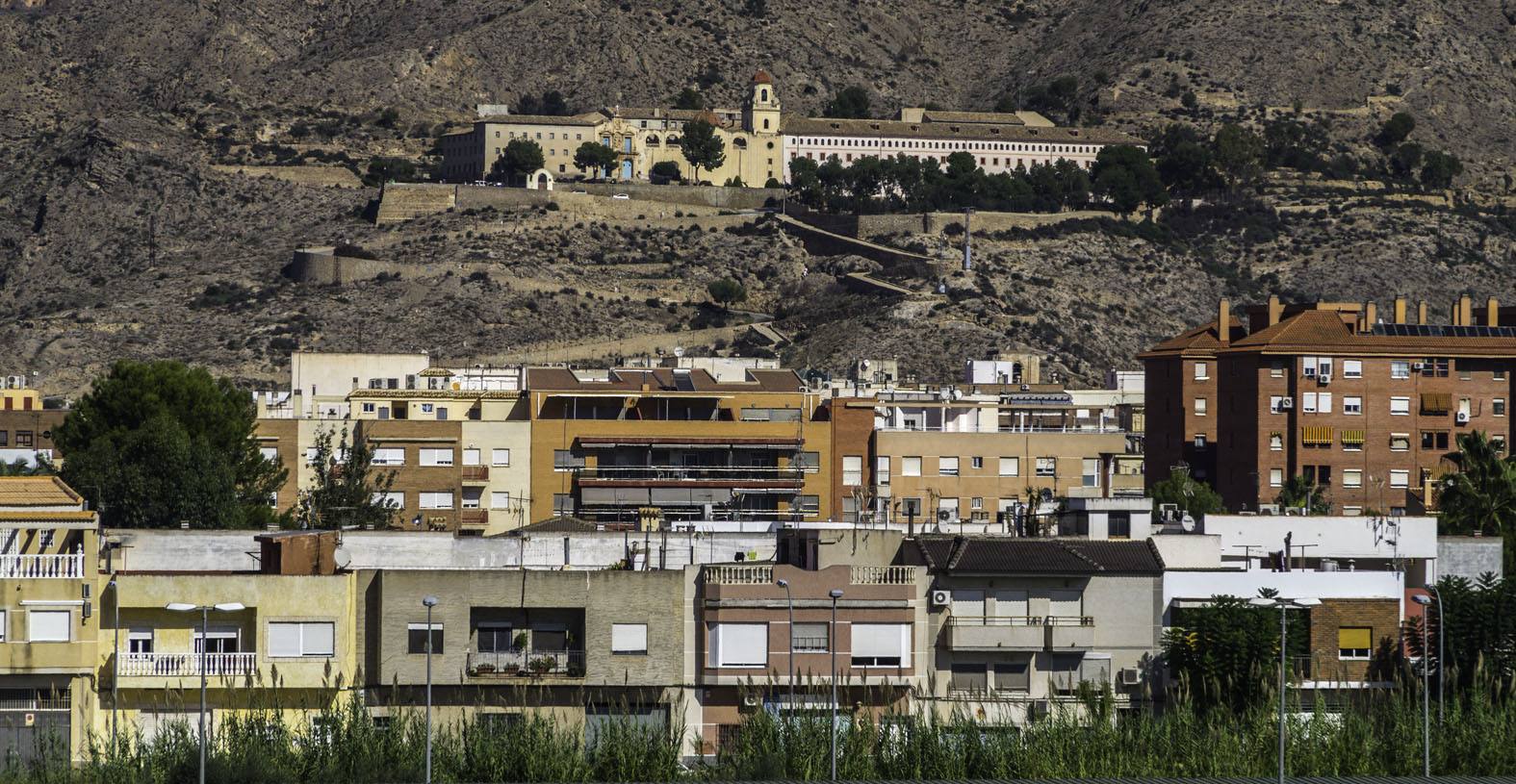 El casco urbano de Orihuela visto desde la zona de Arneva