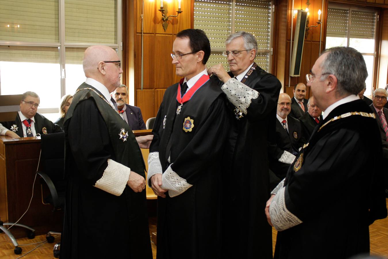 José Luis Díaz Manzanera recibe la Cruz de la Orden de San Raimundo de Peñafort