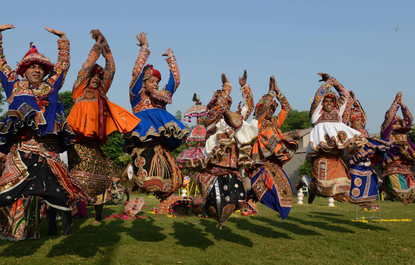 Ritmo y color en honor de Durga